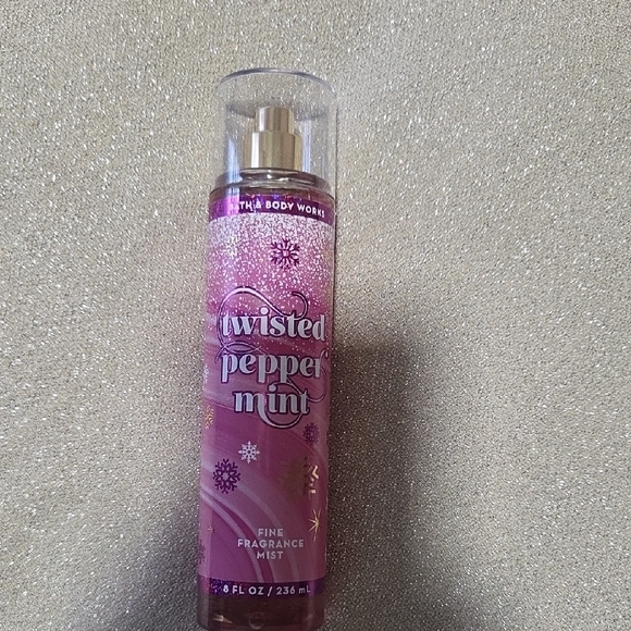 Bath & Body Works Twisted Peppermint Mist - Pink and Gold - Picture 2 of 5